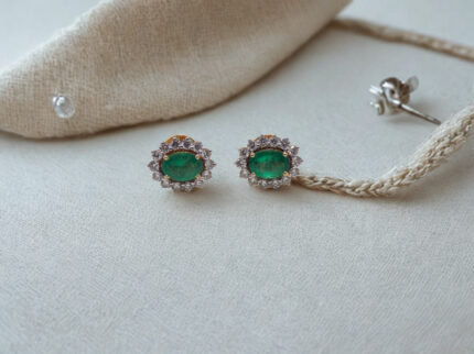 Natural Emerald Stone And  Natural  Diamand EARRING