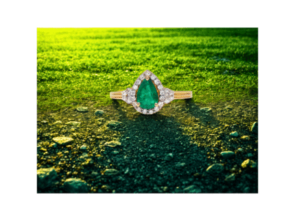 Natural Emerald Stone And Natural Diamand Ring